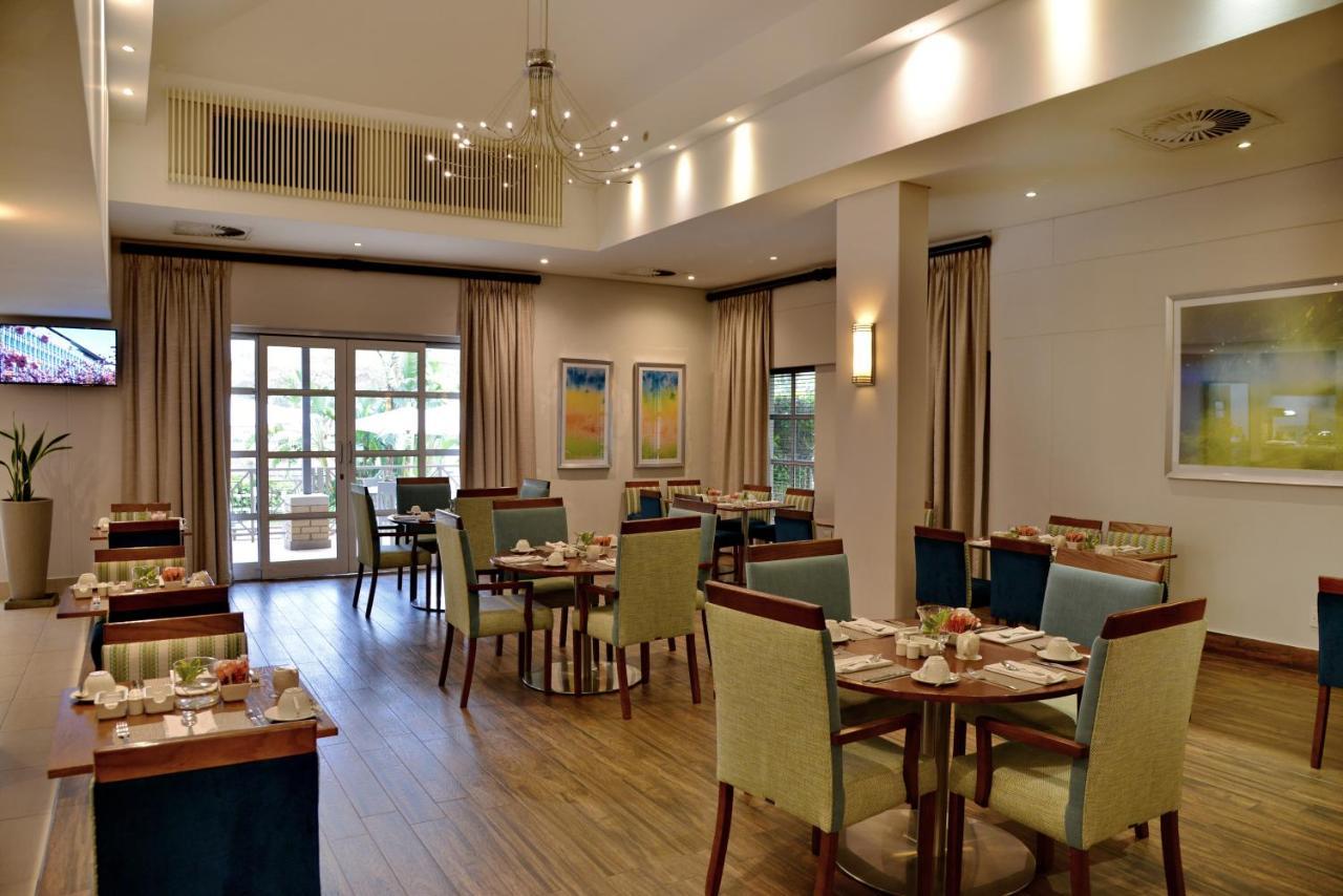 ทาวน์ ลอดจ์ เอ็มบอมเบลา Hotel Mbombela ภายนอก รูปภาพ