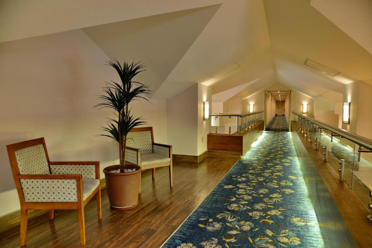 ทาวน์ ลอดจ์ เอ็มบอมเบลา Hotel Mbombela ภายนอก รูปภาพ