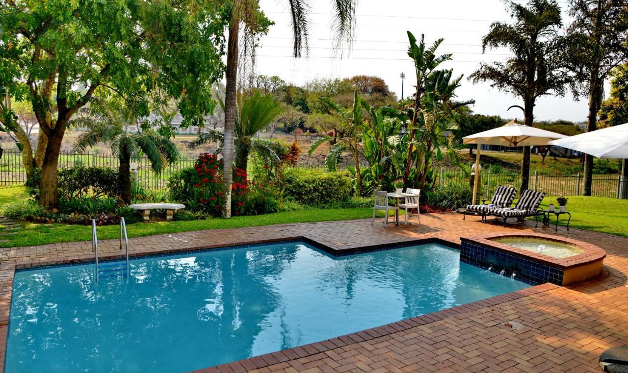 ทาวน์ ลอดจ์ เอ็มบอมเบลา Hotel Mbombela ภายนอก รูปภาพ