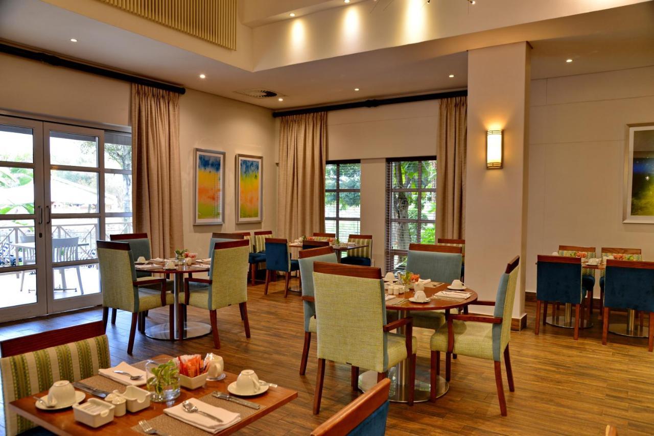 ทาวน์ ลอดจ์ เอ็มบอมเบลา Hotel Mbombela ภายนอก รูปภาพ