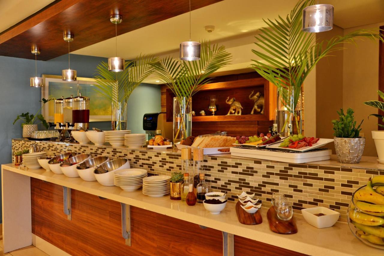 ทาวน์ ลอดจ์ เอ็มบอมเบลา Hotel Mbombela ภายนอก รูปภาพ