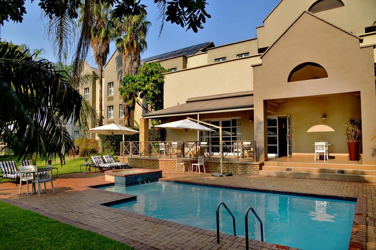 ทาวน์ ลอดจ์ เอ็มบอมเบลา Hotel Mbombela ภายนอก รูปภาพ