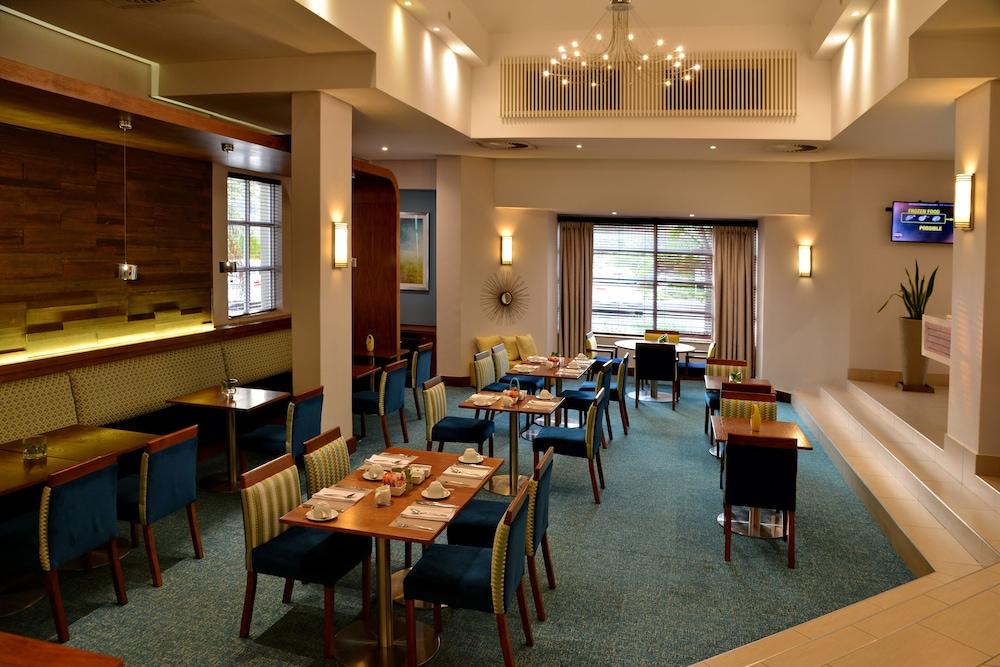 ทาวน์ ลอดจ์ เอ็มบอมเบลา Hotel Mbombela ภายนอก รูปภาพ