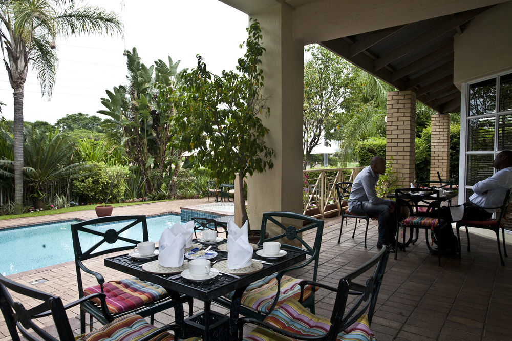 ทาวน์ ลอดจ์ เอ็มบอมเบลา Hotel Mbombela ภายนอก รูปภาพ