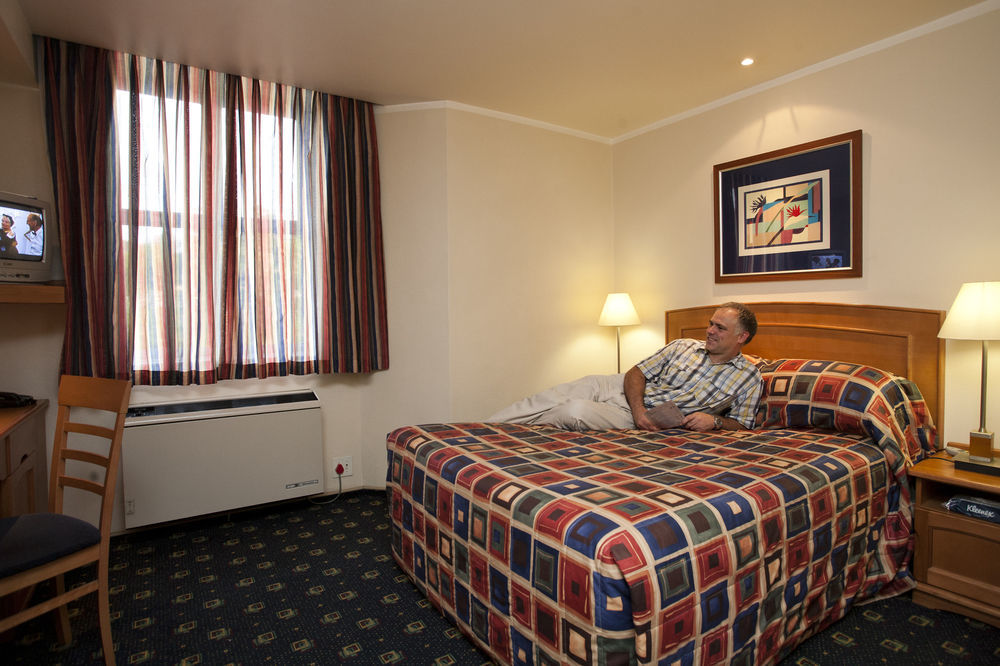 ทาวน์ ลอดจ์ เอ็มบอมเบลา Hotel Mbombela ภายนอก รูปภาพ