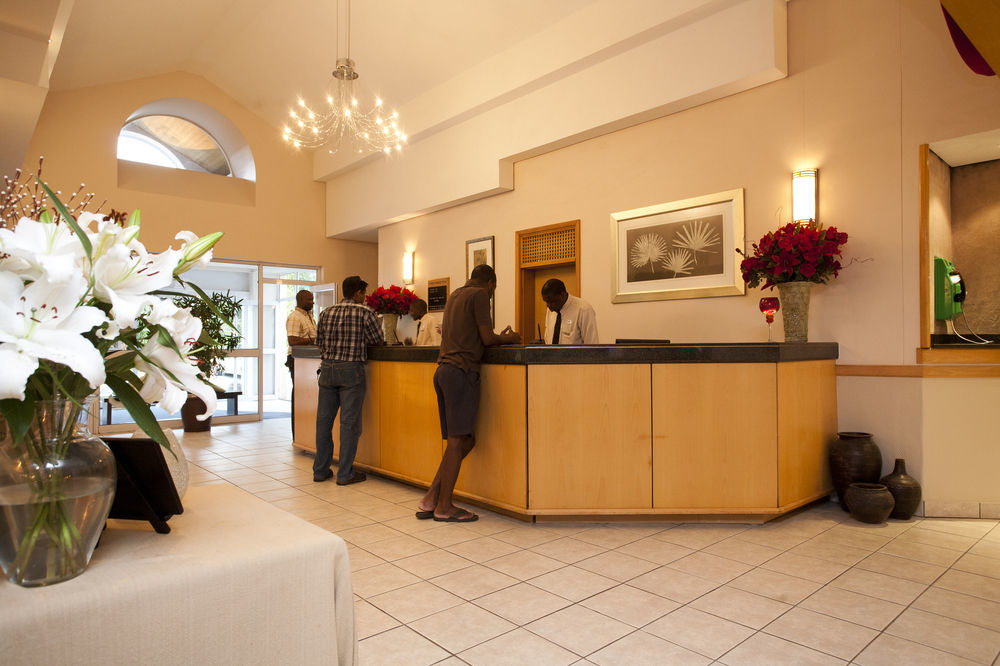 ทาวน์ ลอดจ์ เอ็มบอมเบลา Hotel Mbombela ภายนอก รูปภาพ